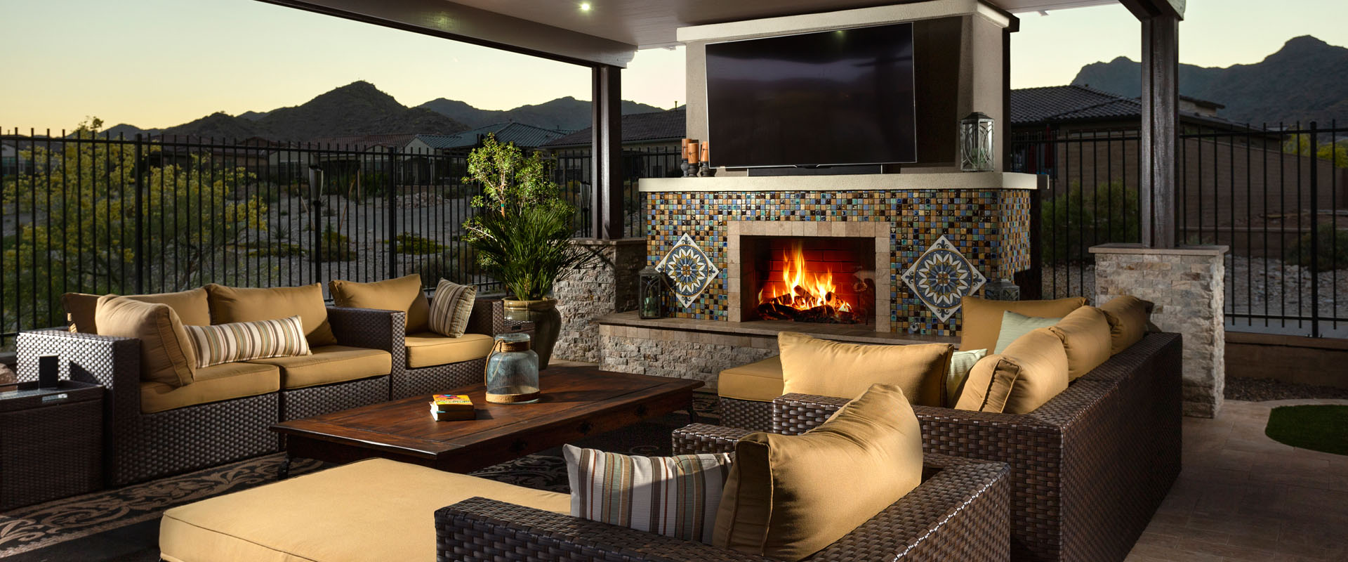 Design the Perfect Patio for Outdoor Entertainment